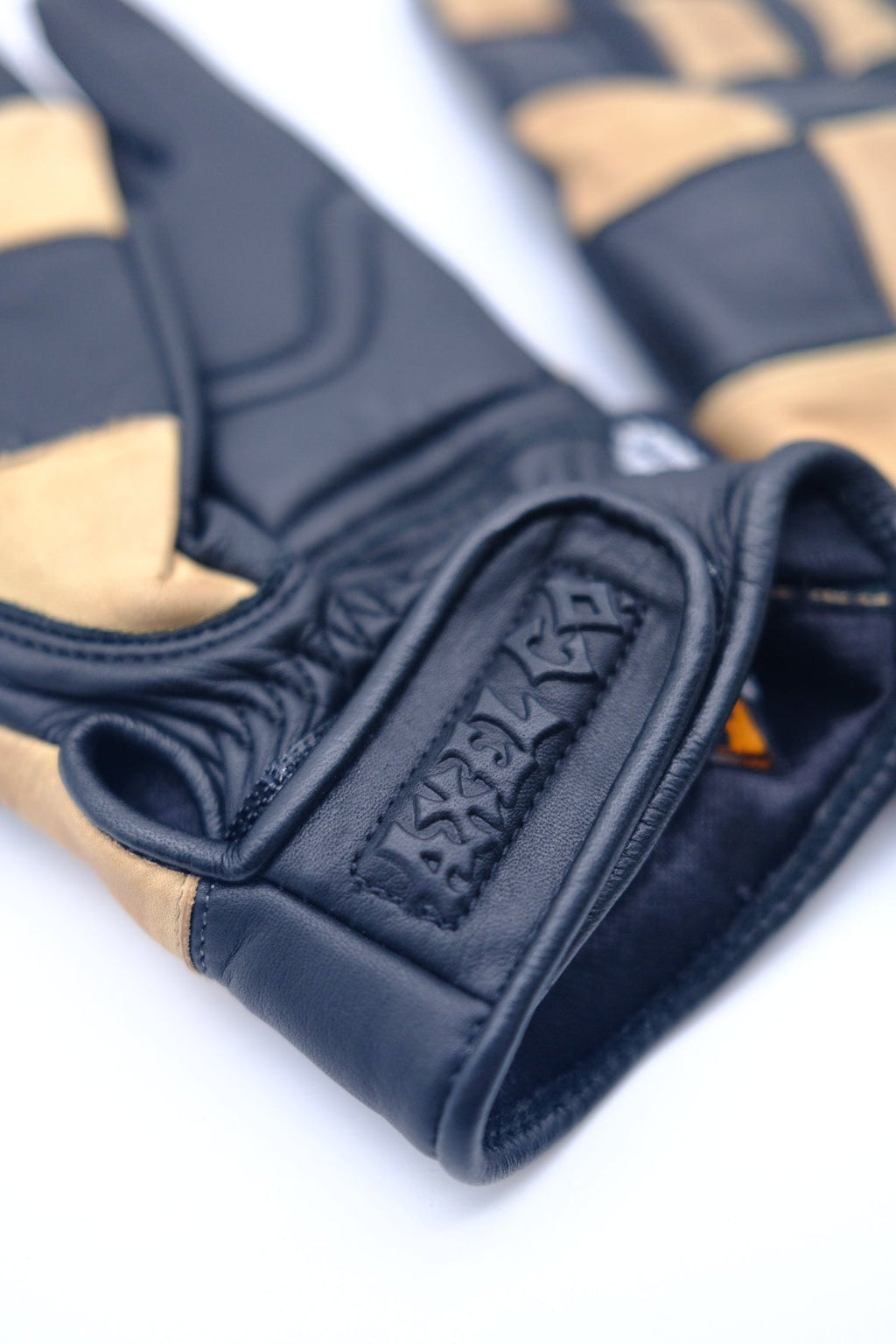 Armored Checkered Gloves