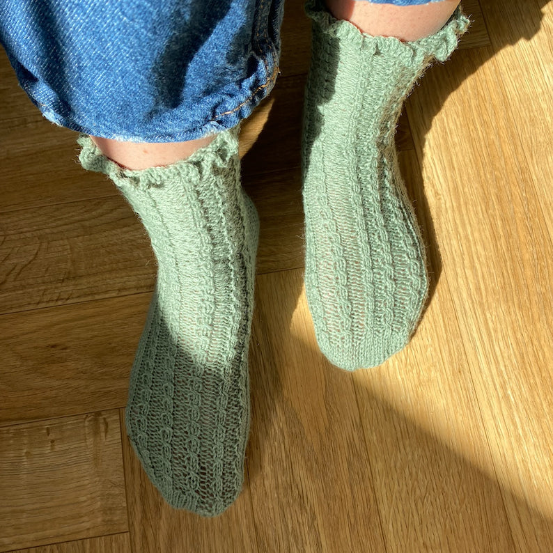 Easy Twist Socks